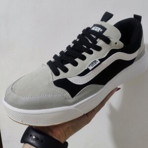 Tênis Vans Ultrarange