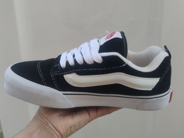 Tênis Vans KNU Preto e Branco - Image 3