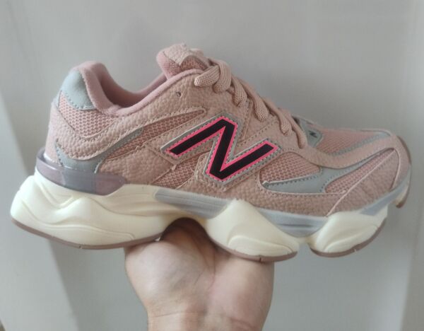 Tênis New Balance 9060 Premium